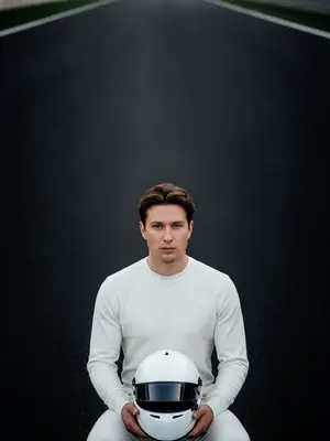 Минималистичный гонщик
