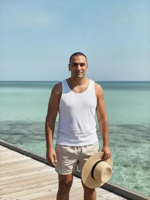 Летний портрет у пирса