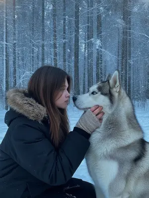 Женщина с хаски