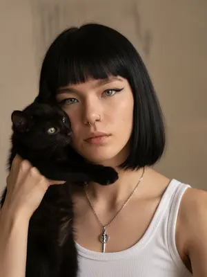 Портрет с черным котом