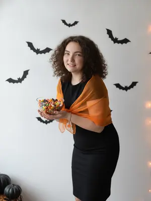 Женщина с тыквами