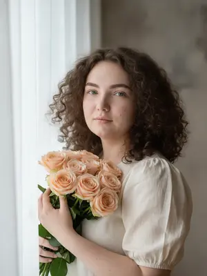 Нежные розы и улыбка