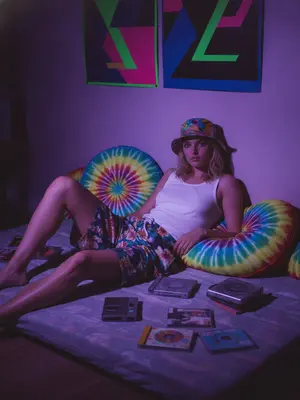 Модель на футоне