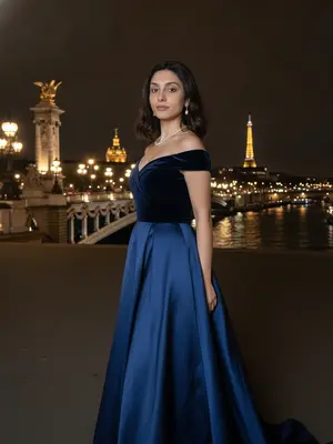 Модель на мосту Александра III