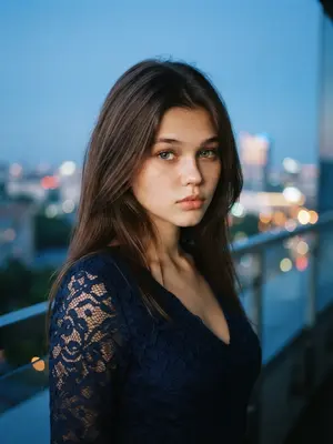 Модель с загадочным взглядом